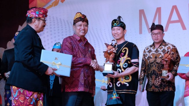Pupuk Kaltim Raih Anugerah Abyudaya dari Kemristekdikti RI