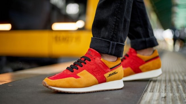 DHL Express Bikin Koleksi Sneakers Terbatas, Begini Bentuknya