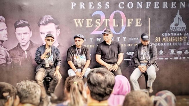 Prekon konser Westlife yang akan digelar Sabtu (31/8/2019) malam ini di komplek Candi Borobudur, Jawa Tengah. [Yvestaputu Sastrosoendjojo/Suara.com]