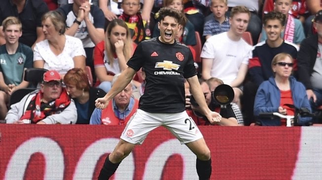 Ekspresi winger Manchester United, Daniel James, usai membobol gawang Southampton dalam pekan keempat Liga Inggris 2019/20 di St. Mary's Stadium, Sabtu (31/8/2019). [AFP/Glyn Kirk]