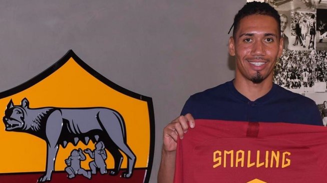 Resmi Berseragam AS Roma, Smalling: Saya Butuh Bermain di Liga Lain