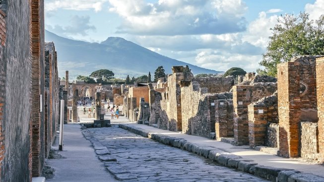 Kota Pompeii (Pixabay/DUOTONE_)