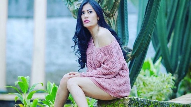 Ega Wek Wek [Instagram]