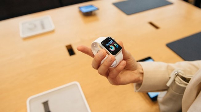 Apple Watch Series 2. (Shutterstock)