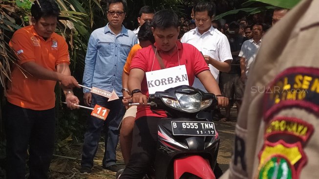 Polisi Gelar Pra Rekonstruksi, Keluarga Hasbullah Minta Pelaku Dihukum Mati