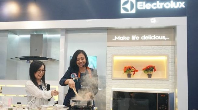 Ciee, Asri Welas Jadi Inspirasi Ibu Indonesia dalam Memasak