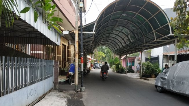 Lingkungan Masjid Darussalam Cempaka Baru. (Suara.com/Fakhri)