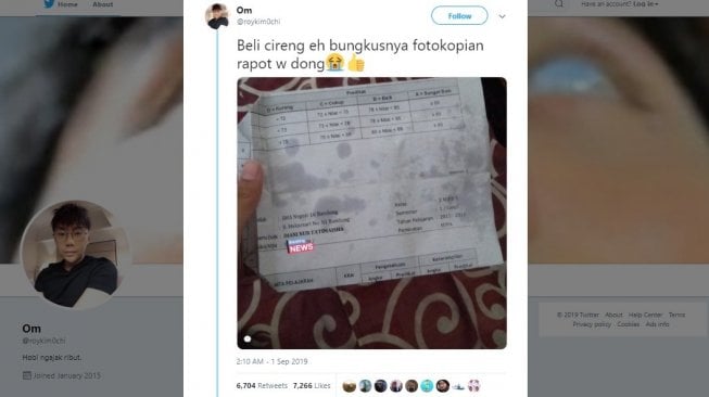 Fotokopi rapot jadi bungkus gorengan. [Twitter] 