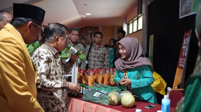 Wakil Presiden Jusuf Kalla (JK) di Universitas Negeri Padang. (Foto dok. Setwapres)