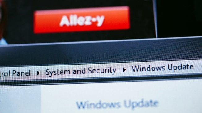 Ilustrasi pembaruan Windows. [Shutterstock]