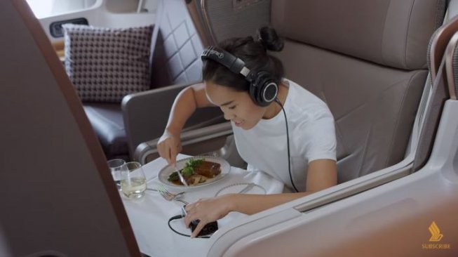 Musik dari suara di pesawat (youtube.com/Singapore Airlines)