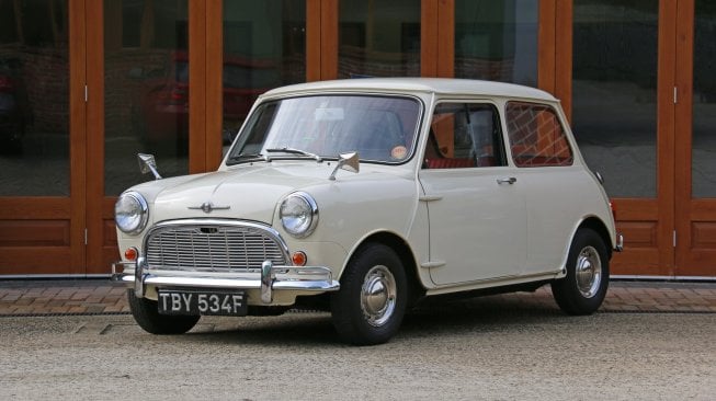 Morris Mini-Minor Super De Luxe. (Carscoops)