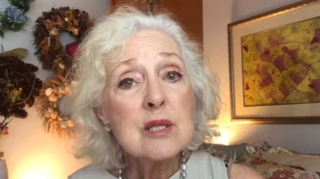 Nenek-Nenek Juga Bisa Jadi YouTuber, Ini Sosok Inspiratif Sandra Hart
