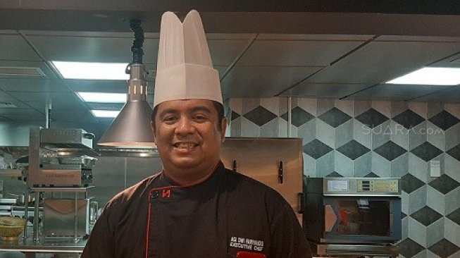 Chef Eksekutif Swiss Belresidences Rasuna Epicentrum, Egi. (Suara.com/Dini Aminarti Efendi)