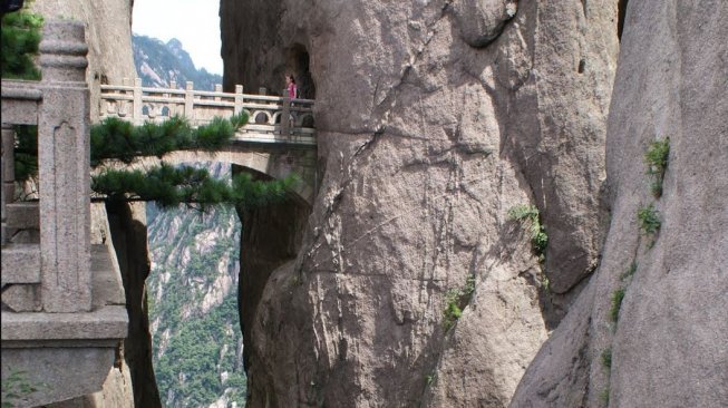 Buxian Bridge di Gunung Huangshan China (Wikimedia Commons Marek)