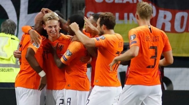 Andai Tak Direkrut Barca, Ini Pilihan Klub Alternatif Frenkie De Jong