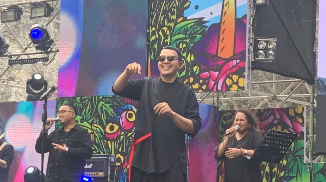 Penyanyi Tulus di panggung Soundrenaline 2019 di Bali. [sumber: Soundrenaline]