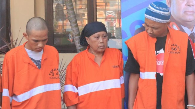 Lagi Asyik Kemas Sabu, Wanita di Malang Ini Diciduk Polisi