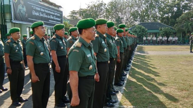 Hari Olahraga Nasional, Personel Berjajar Rapi di Makodim 0812/Lamongan