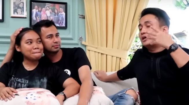 Raffi Ahmad goda Mumuk Gomez di depan Nagita Slavina