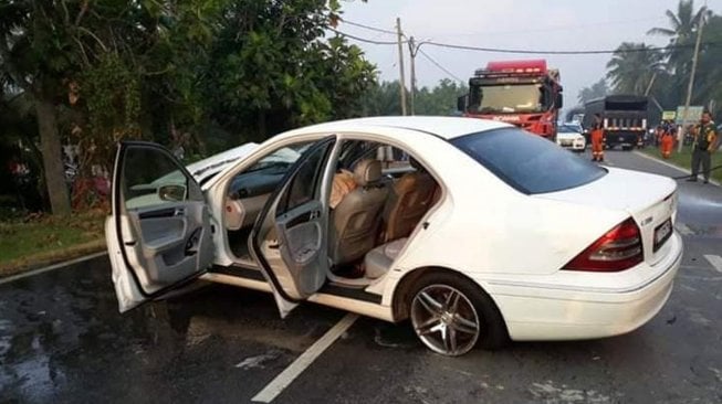 Tewaskan Pria dalam Kecelakaan, Pemobil Mercedes Benz C200 ini Bunuh Diri