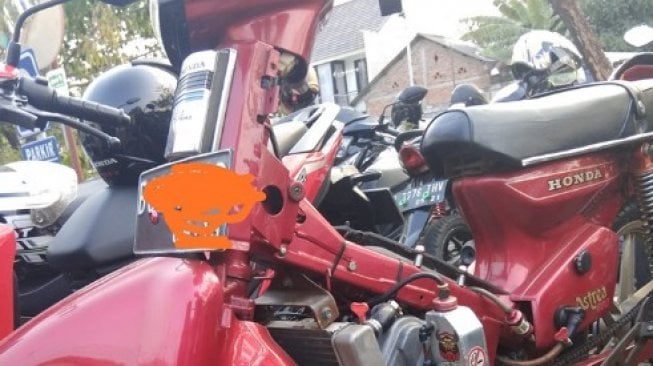 Honda Astrea Lawas yang dibekali mesin Honda CBR 150. (Facebook)