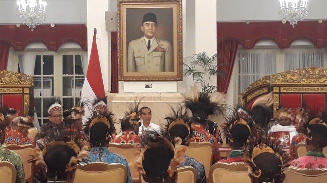 Suasana pertemuan Jokowi dengan tokoh Papua di Istana Negara, Selasa (10/9/2019). (Suara.com/Ummy Saleh)