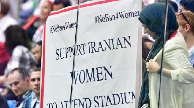 Suporter Wanita Iran Bakar Diri usai Nonton Bola, Begini Kronologisnya