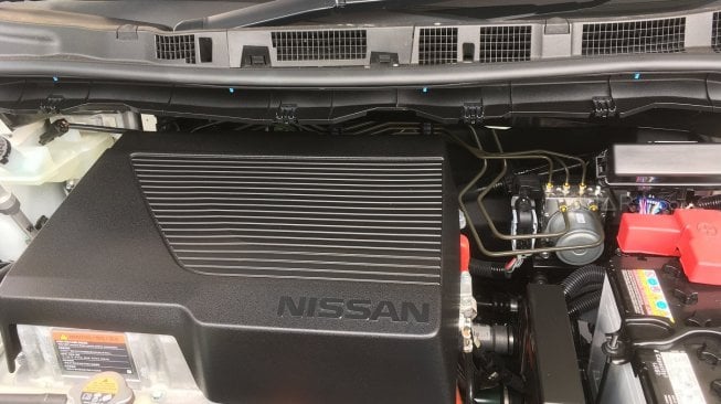 Dapur pacu Nissan LEAF. Perhatikan pengubah daya listrik menjadi sumber tenaga [Suara.com/ukirsari].