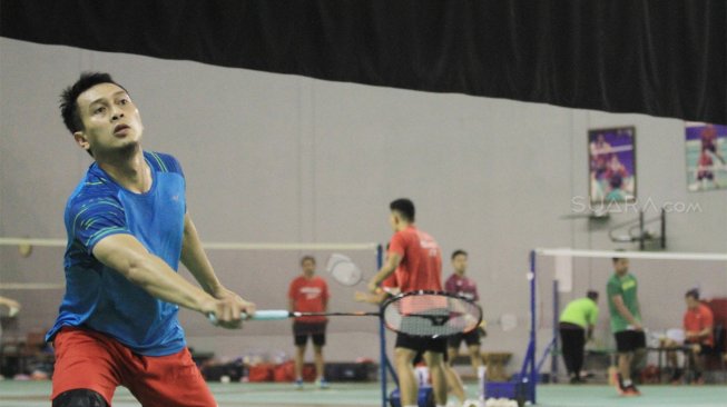 Suasana latihan Hendra Setiawan dan Mohammad Ahsan di Pelatnas PBSI, Cipayung, Jakarta Timur, Rabu (11/9). [Suara.com/Angga Budhiyanto]