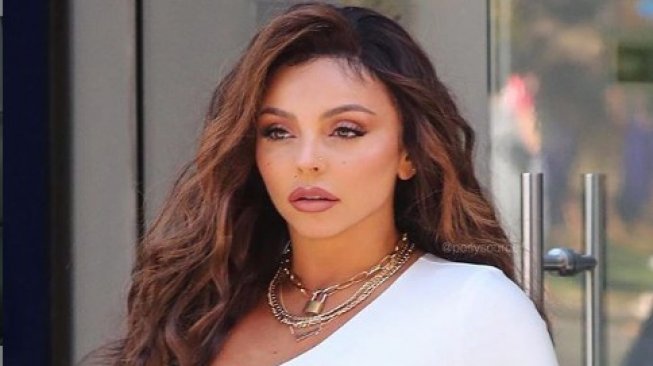 Jesy Nelson Disuntik Obat Penghilang Rasa Sakit 50 Kali sebelum Manggung