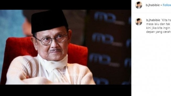 Gaya khas BJ Habibie. (Instagram/@b.jhabibie)