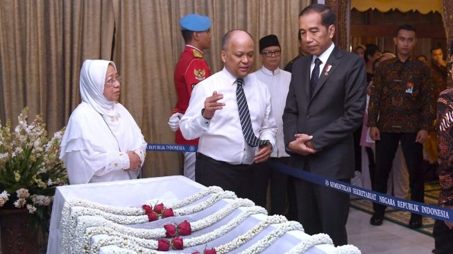 Presiden Joko Widodo atau jokowi melayat Habibie. (Foto Biro Pers Kepresidenan)