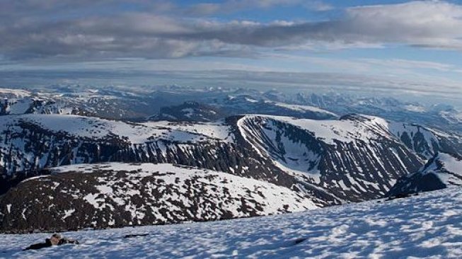 Potret Gunung Kebnekaise. (Wikimedia Commons Johan Schagerström)