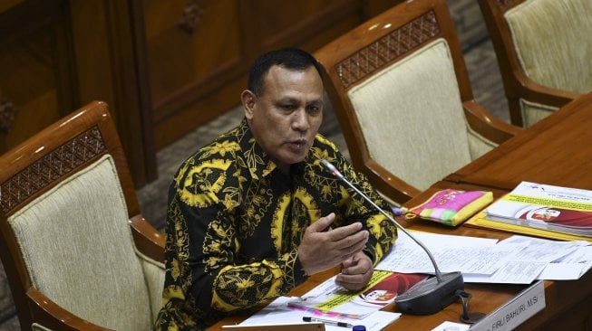 Irjen (Pol) Firli Bahuri ketika menjalani uji kepatutan dan kelayakan (fit and proper test) calon pimpinan Komisi Pemberantasan Korupsi (KPK) di Komisi III DPR, Senayan, Jakarta, Kamis (12/9/2019). [Antara/Nova Wahyudi]