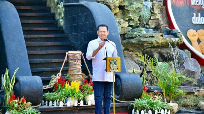 Ketua DPR Resmikan Monumen Tokoh Pendidikan Indonesia di Banjarnegara