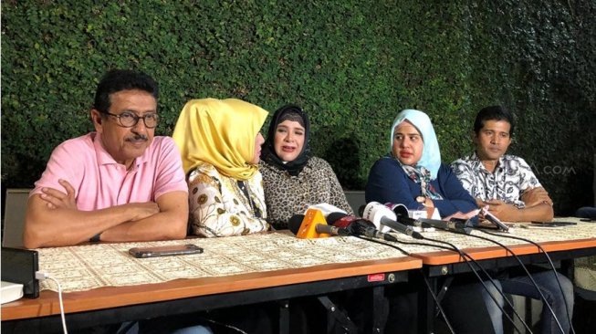 Elvy Sukaesih saat gelar jumpa pers di kawasan Pejaten, Jakarta Selatan pada Sabtu (14/9/2019). 