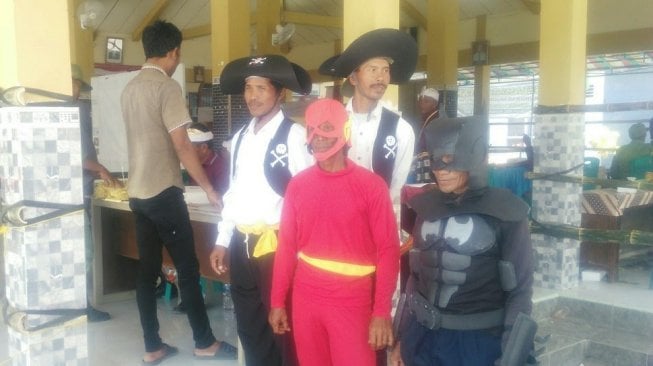 Unik, Pilkades di Lamongan Dijaga Pahlawan Super