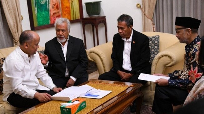 Xanana Gusmao Berikan Surat Khusus ke Putra BJ Habibie