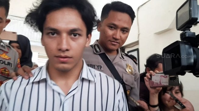 Kata Falcon Pictures Soal Gugatan Rp 4,2 M Terhadap Jefri Nichol