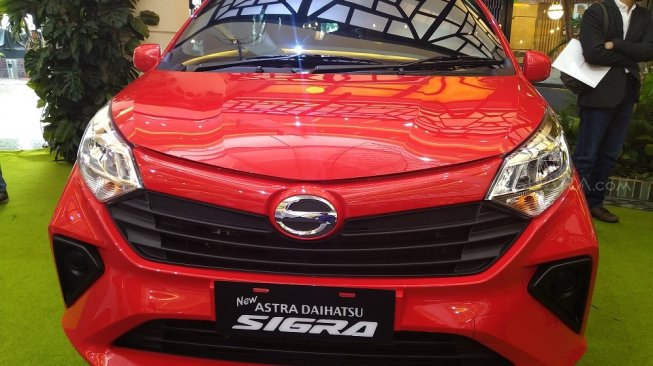 New Daihatsu Sigra diluncurkan pekan ini, Senin (16/9/2019) [Suara.com/Tivan Rahmat].