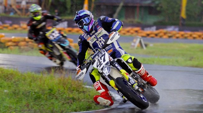 Trial Game Asphalt 2019, tontonan seru penyuka modifikasi roda dua di akhir pekan. Kali ini dipentaskan di Yogyakarta [Dok. 76 Rider].