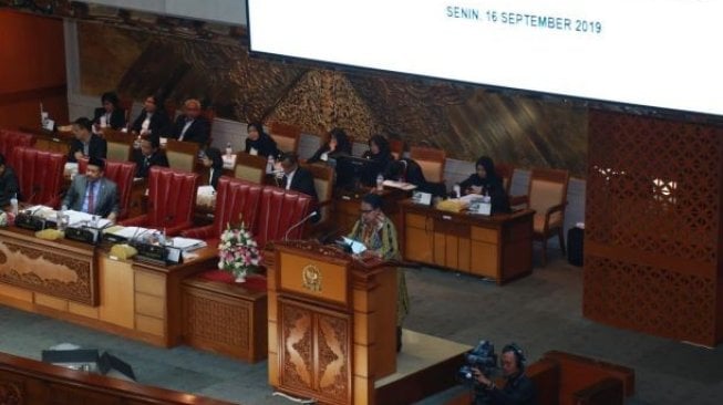 Suasana sidang DPR terkait putusan batas usia perkawinan anak.(Dok Kementerian PPPA)