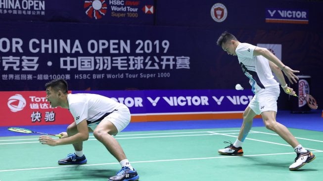 Pasangan ganda putra Indonesia, Fajar Alfian/Muhammad Rian Ardianto, lolos ke babak kedua China Open 2019 usai mengalahkan Bodin Isara/Maneepong Jongjit (Thailand), Selasa (17/9). [Humas PBSI]