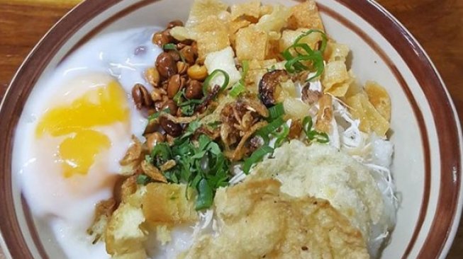 Bubur ayam enak di Yogyakarta. (Instagram/@mariapatrisia)