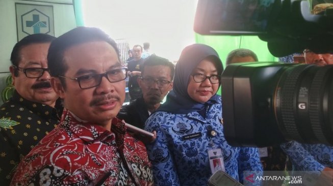 Kepala BKKBN Hasto Wardoyo dalam kunjungan kerja di Sragen, Jawa Tengah, Selasa (17/9/2019). (ANTARA)