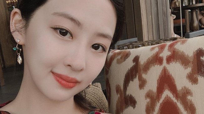 Lama Tak Muncul, Dasom Eks SISTAR Asyik Liburan Keliling Dunia