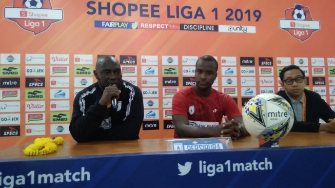 Jacksen F Tiago Dipastikan Tetap Tangani Persipura di Musim 2020