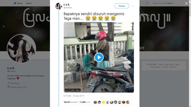 Pengemis tua dijemput seorang wanita - (Twitter/@Jin66an)