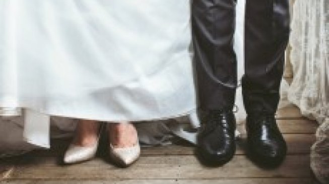 Dikira Lesbian, Penampilan Gadis Tomboy ini Ketika Menikah Bikin Pangling